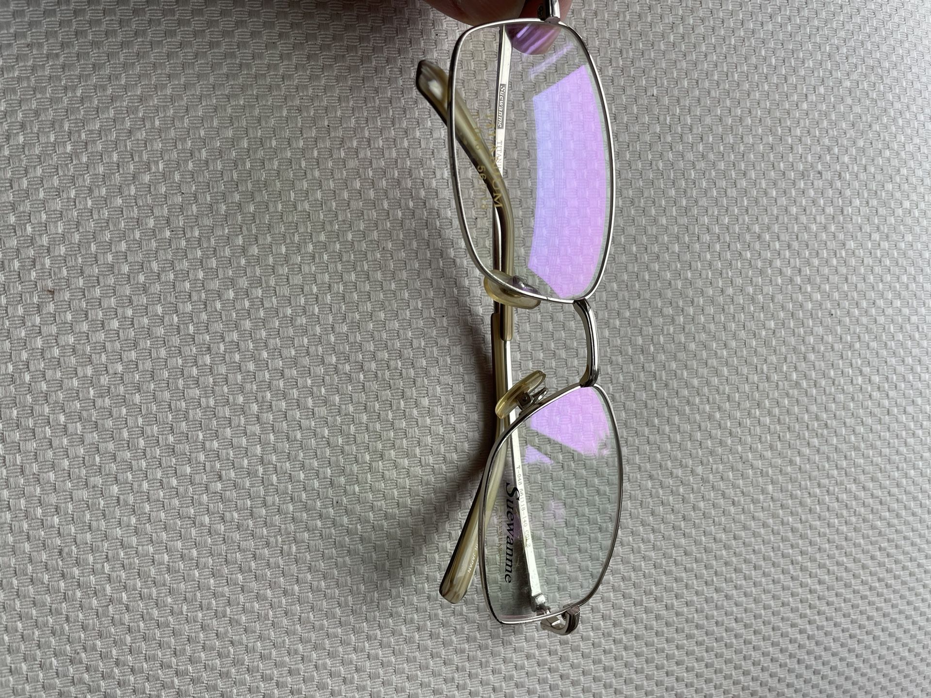 Titanium square eyeglass frame, ultra-lightweight