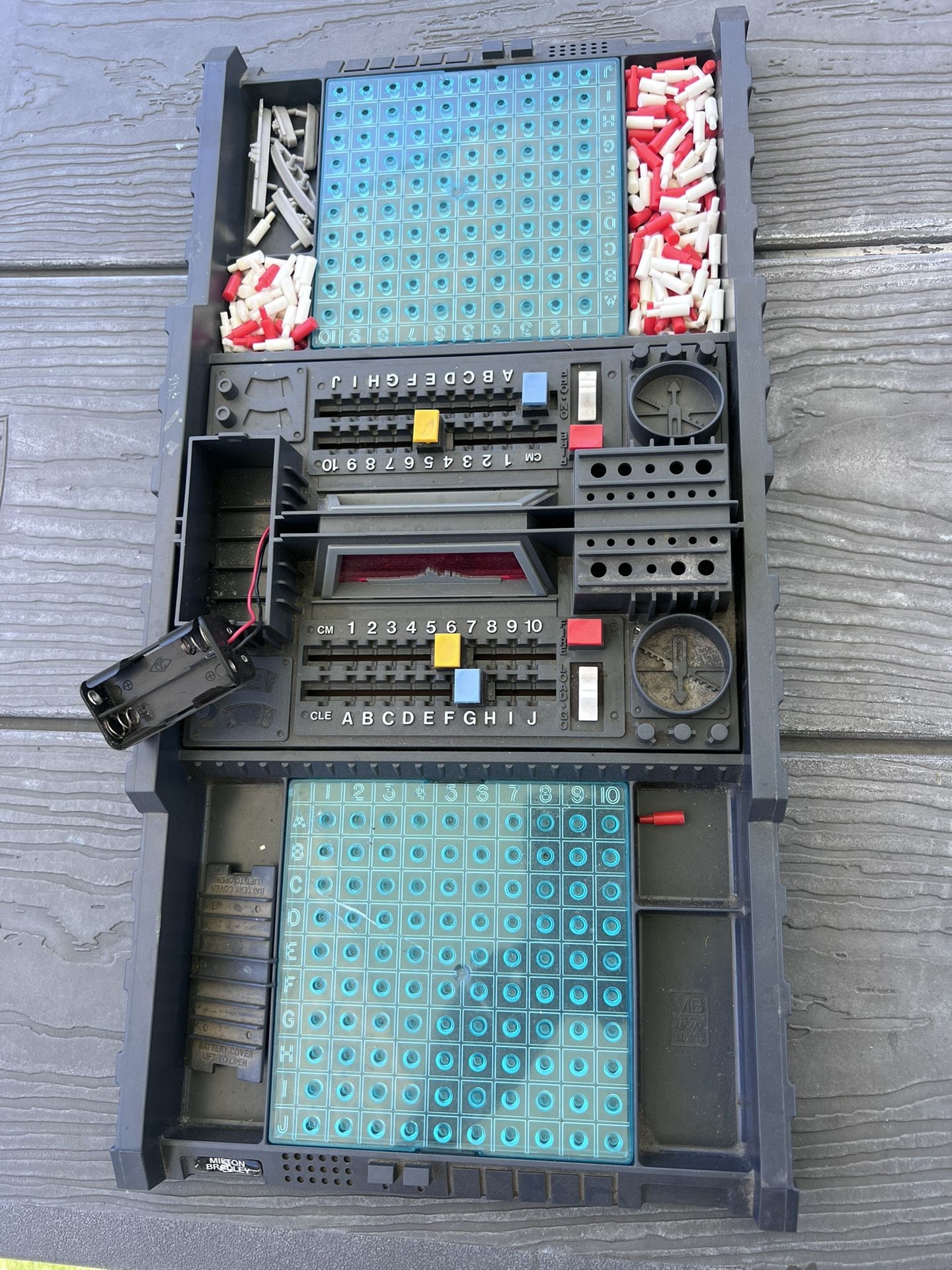 1979 Milton Bradley Electronic Battleship 4750 w Original Box Parts Game Pieces