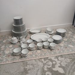Noritake Mary wood Dinnerware Set 
