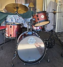 Bateria Brand New Ludwig Pocket Kit by Quest Love Drum Set Complete w DoubleBassPedal,Cymbal&Hi-Hats,HardwareorStands,SeatorThrone,Sticks&DrumTuningKe