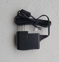 New Gospell GP300UN 120-050 AC Switching Mode Power Adapter 100-240V 12VDC 0.5A