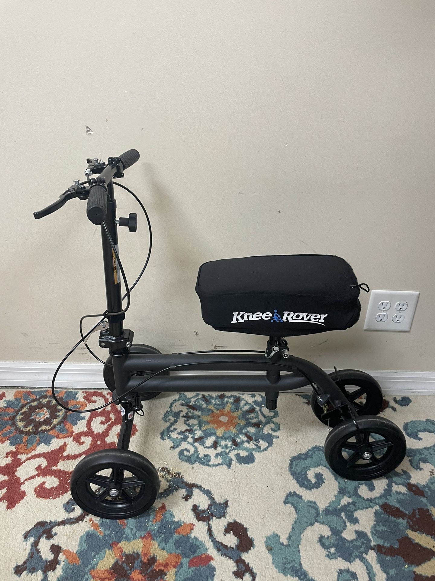 Knee Steerable Scooter adjustable, Extra Knee Padding Great Condition