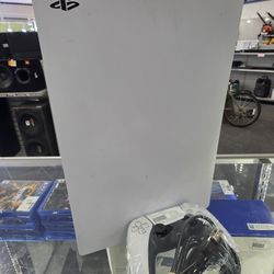 PS5 Disc Version. ASK FOR RYAN. #4419-12757-01