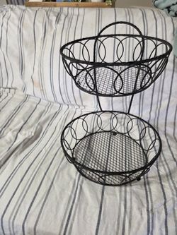 DECORATIVE TWO TIERED STAND WITH DEEP BOWLS