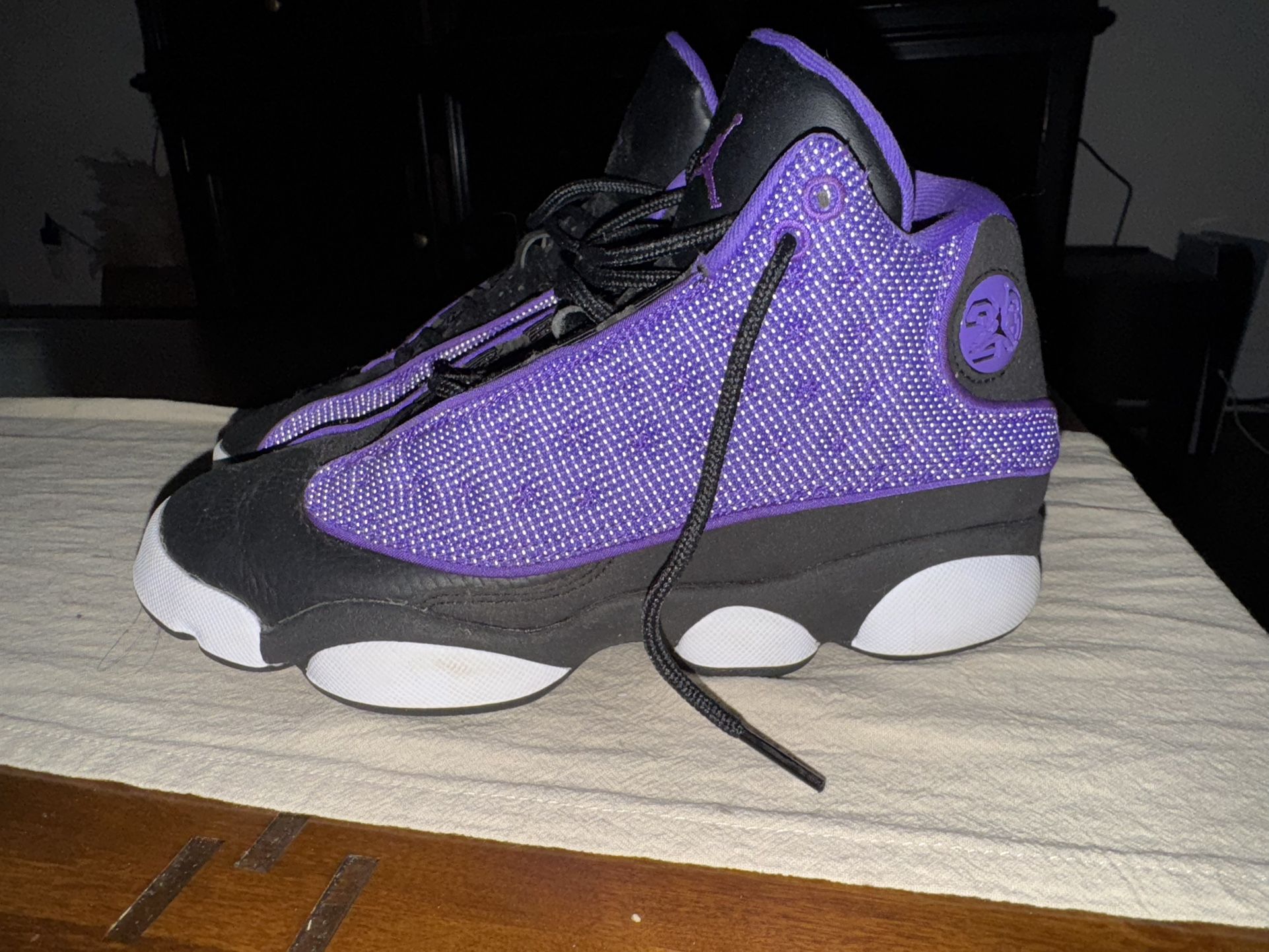 Air Jordan 13 Court Purple Retro and Air Jordan 1 Mid Size 5 Boys 