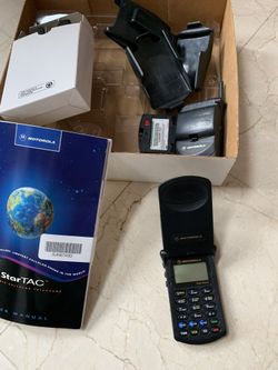Discontinued Classic Motorola Star Tac Cell Phone