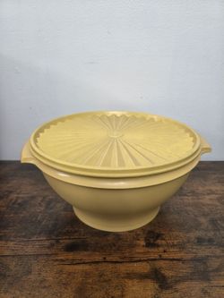 Vintage Tupperware Salad Bowl