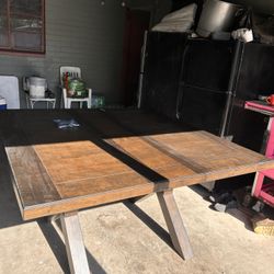 Table With X Shaped Legs 