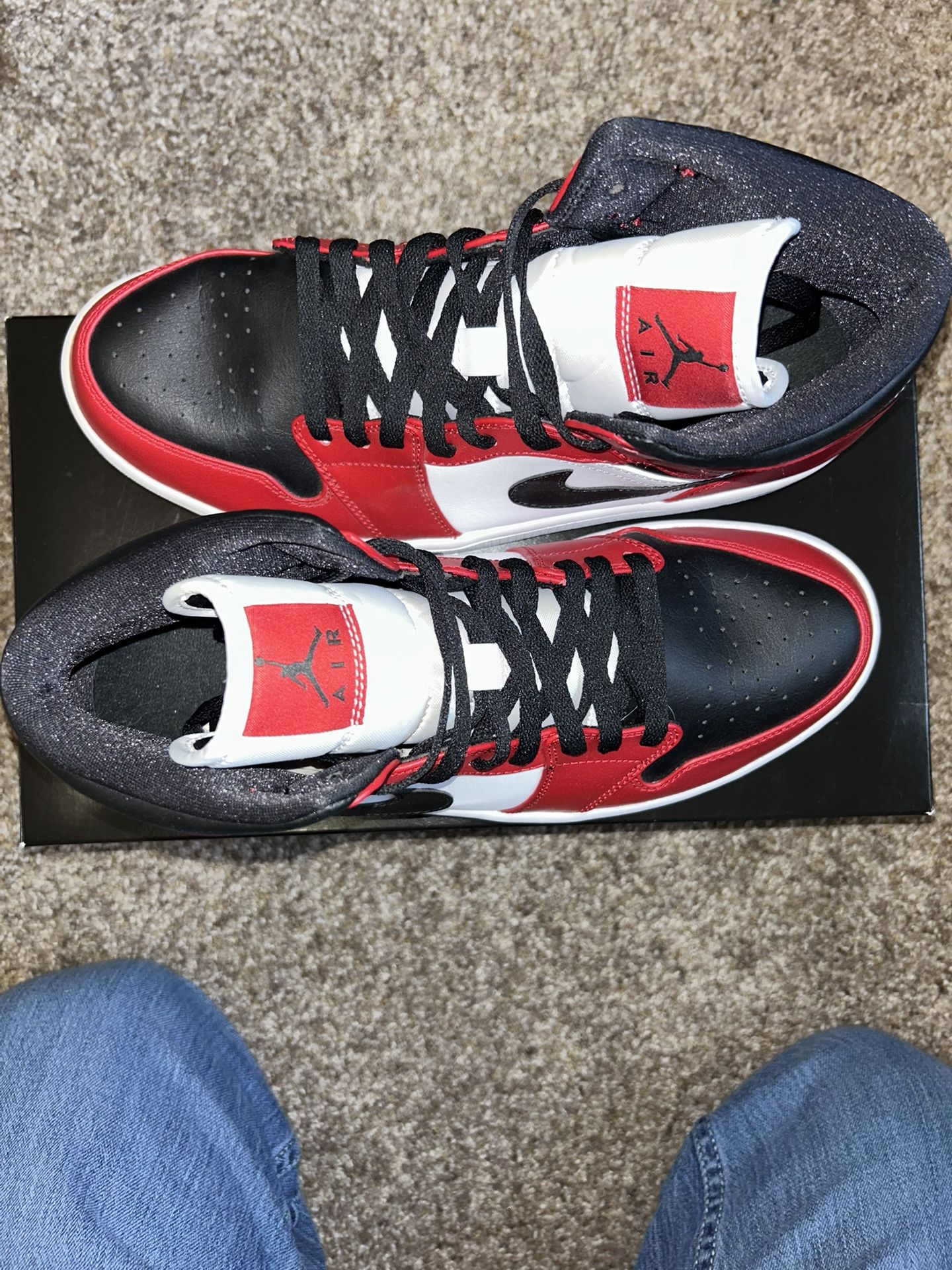 Jordan 1 Chicago Black Toe