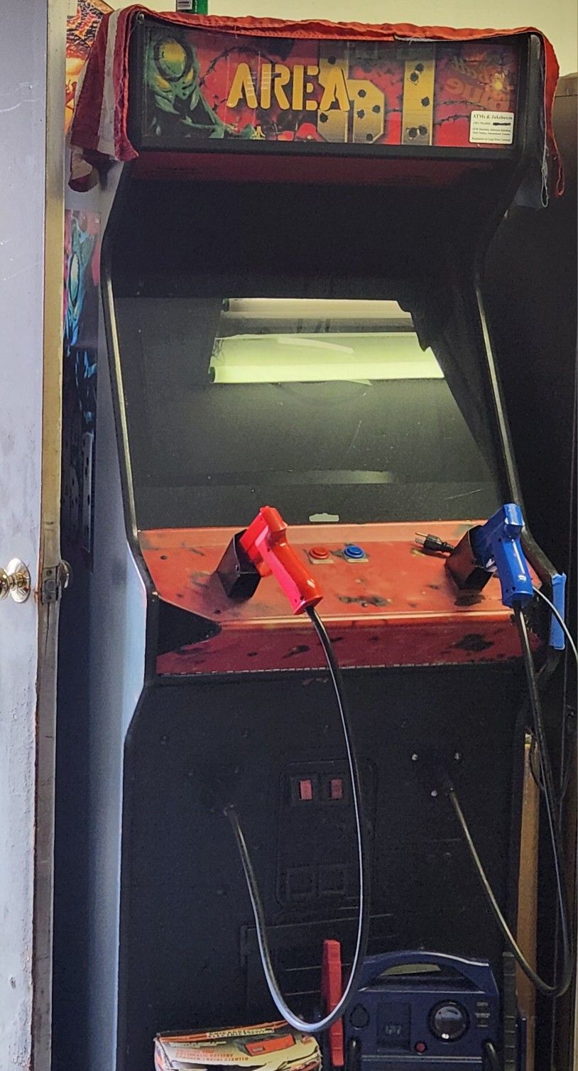 AREA 51 ARCADE MACHINE by ATARI 1995