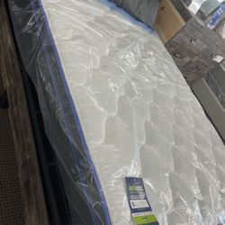 😴NEW!! $1 Down Takes Home! Models From $129! (NUEVOS) Mattress LIQUIDATION OUTLET KINGS QUEENS FULLS TWINS Still in Plastic!!😴🚚Delivery available