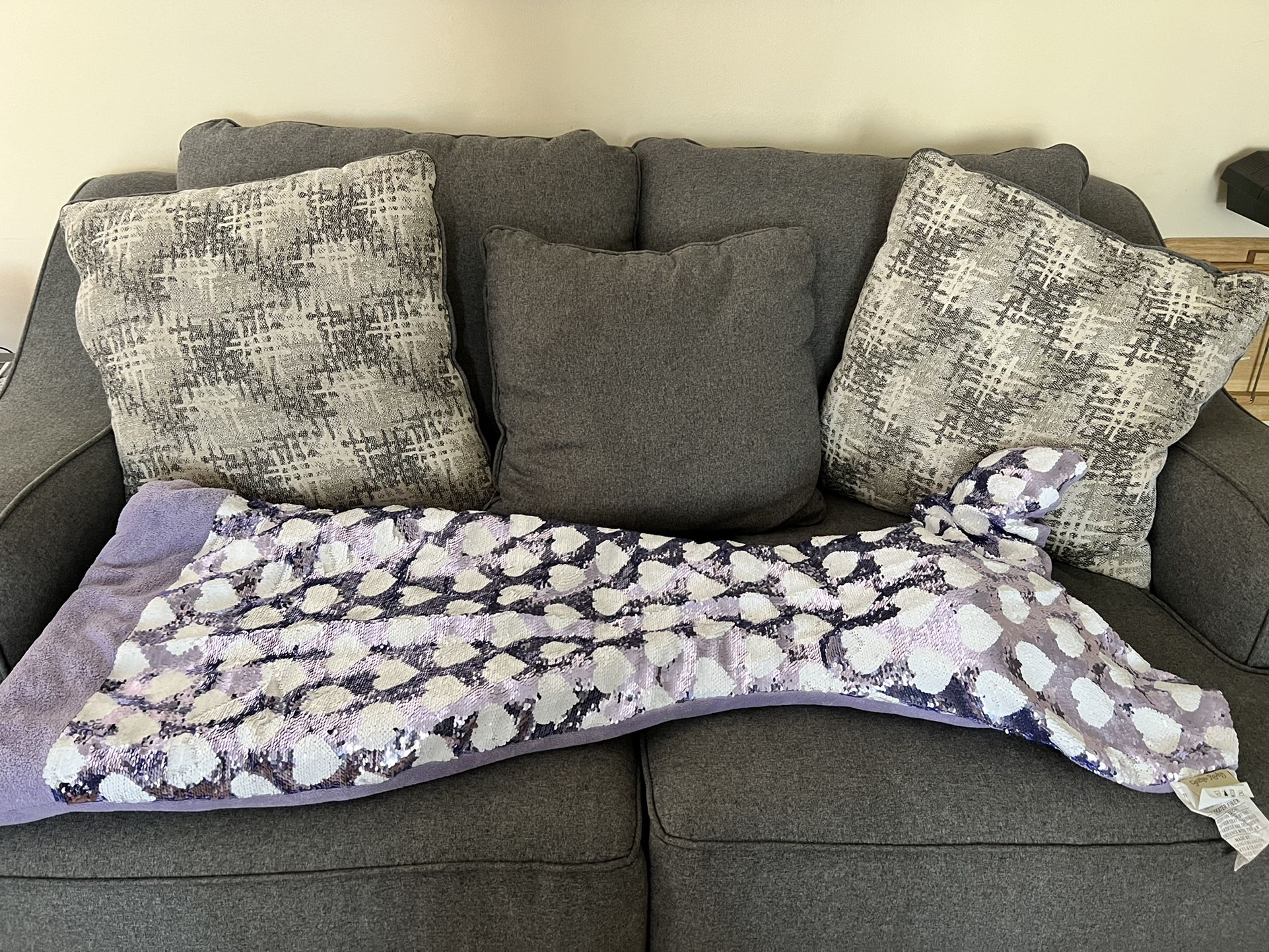 Mermaid Tail Blanket -purple