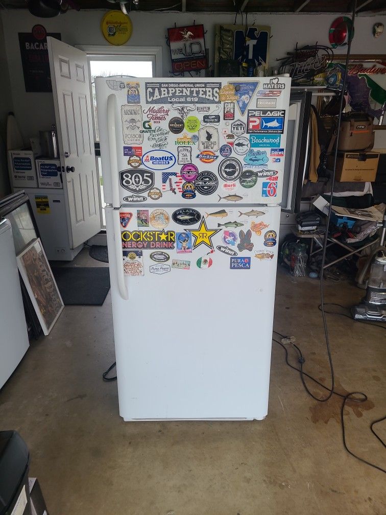 Frigidaire Refrigerator 