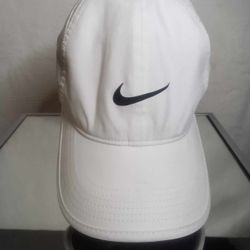 NIKE Feather Light Dri-Fit Cap Hat Adjustable 

