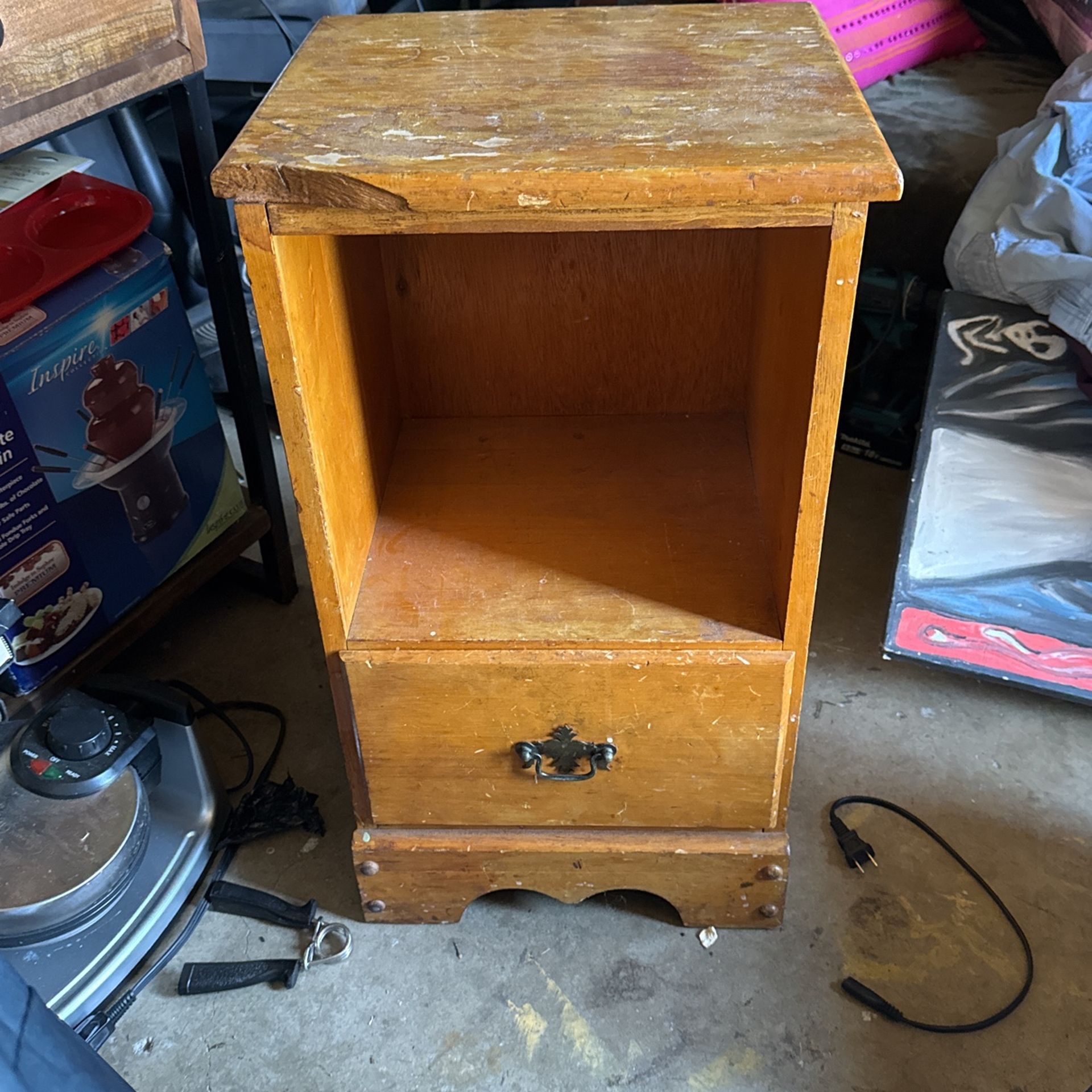 Old Wooden Nightstand Great Dyi Project
