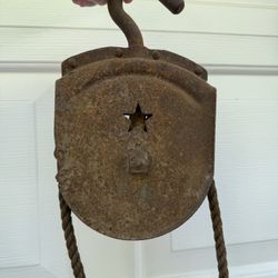 Antique Star Line Barn Pulley