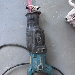 Makita Avt Saw 
