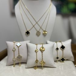 Necklace And Bracelet Set