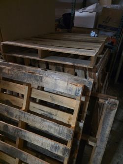 Used 4"x8" pallets