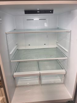 Insignia™ - 30 in. Wide 18.6 Cu. Ft. Bottom Freezer