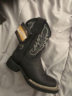 Brand new kids boots