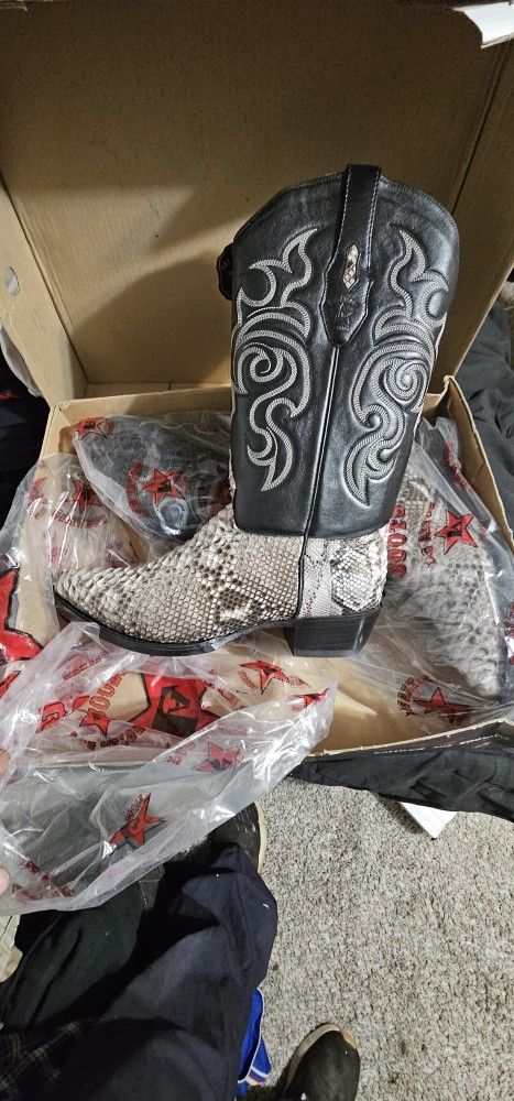 Snakeskin Cowboy Boots Size 14