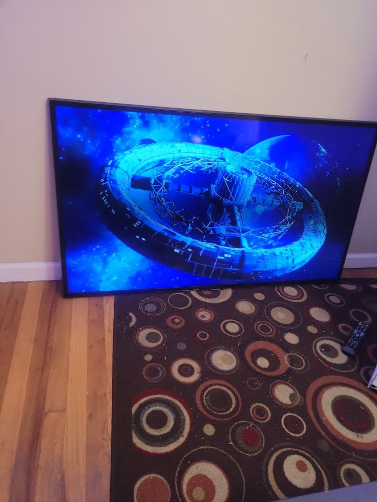 Samsung 55" Smart TV