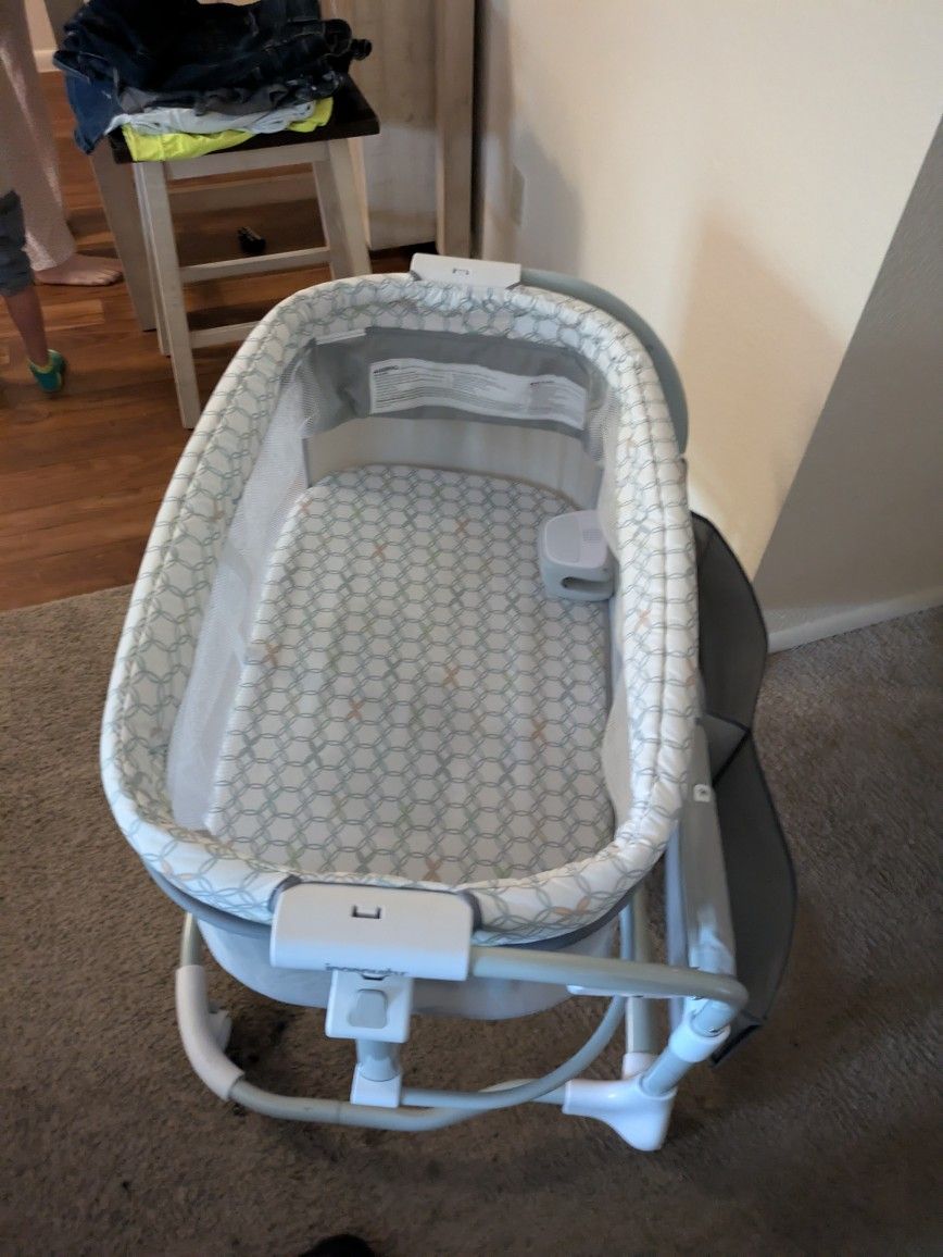 Bassinet 
