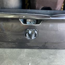 2022 Ram 3500 Tailgate