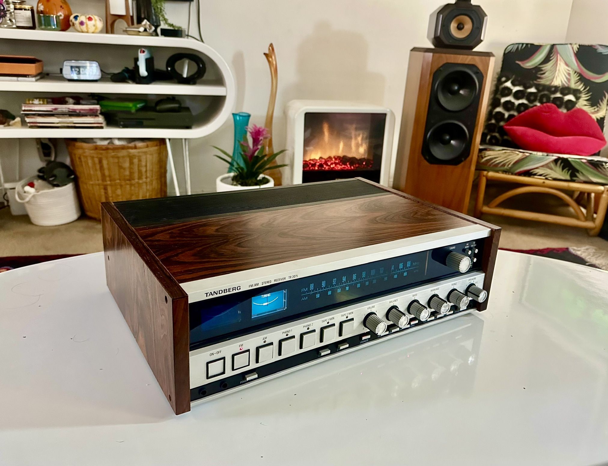 Beautiful Vintage 1970’s Tandberg TR2075 Stereo Receiver Amplifier - Serviced