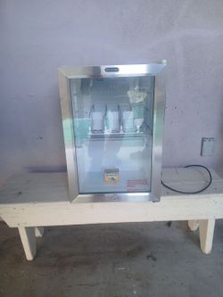 Whynter mini fridge
