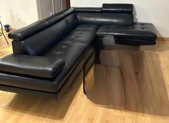 Modern sectional sofa