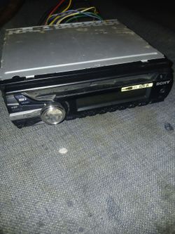 Car radio Sony aux in fm and am radio cdx gt260mp
