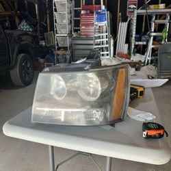 Free- Headlight Assembly For Tahoe 