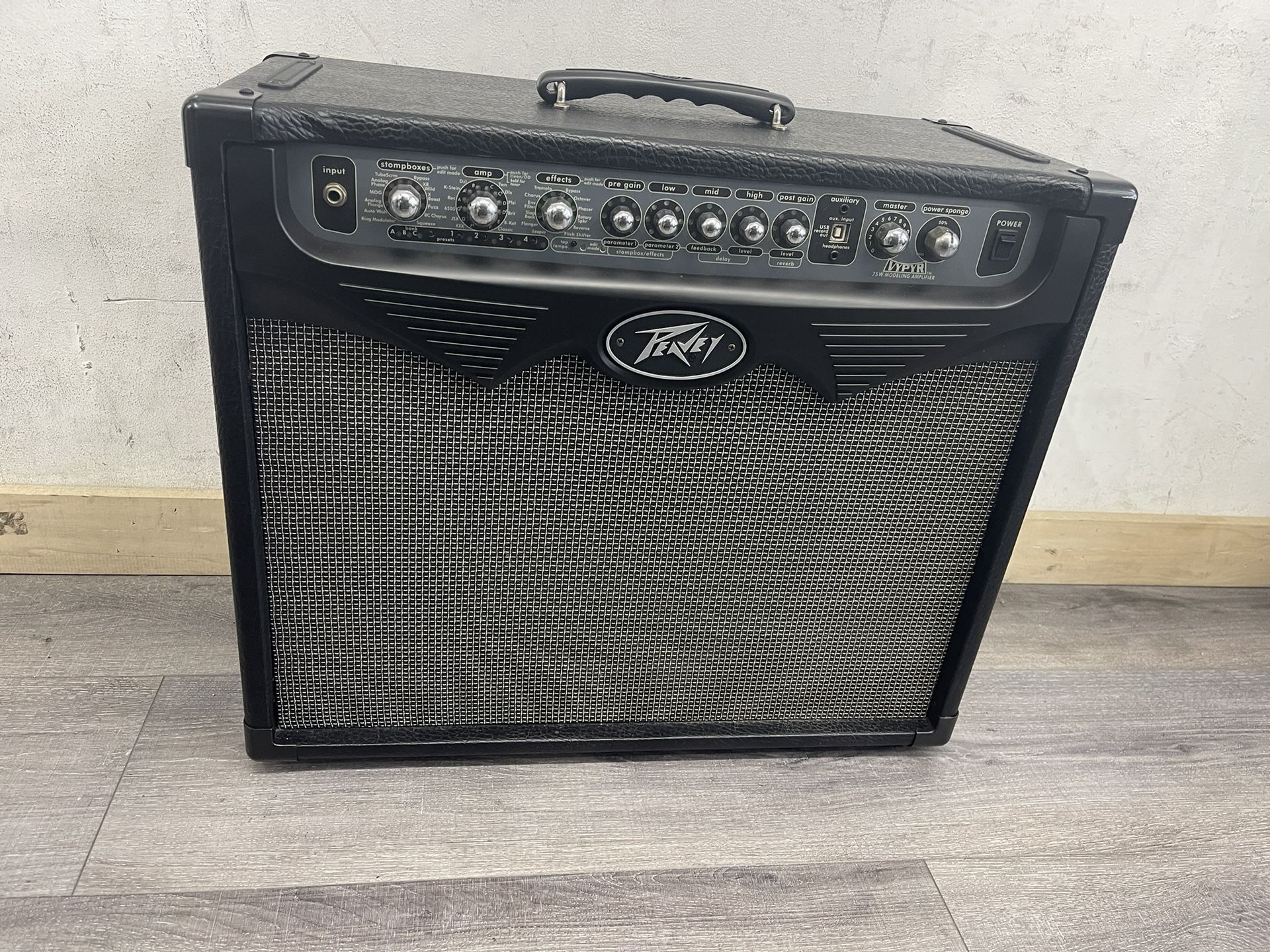 Peavey VYPYR Solid State 75-Watt 1x12 Modeling Guitar Combo Amp