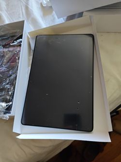 5 g tablet  android 128 gig plus expansion  5g data with keyboard mat stand