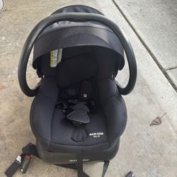 Maxi Cosi Mico 30 Infant Car Seat + Base for Sale in Lake Stevens, WA -  OfferUp