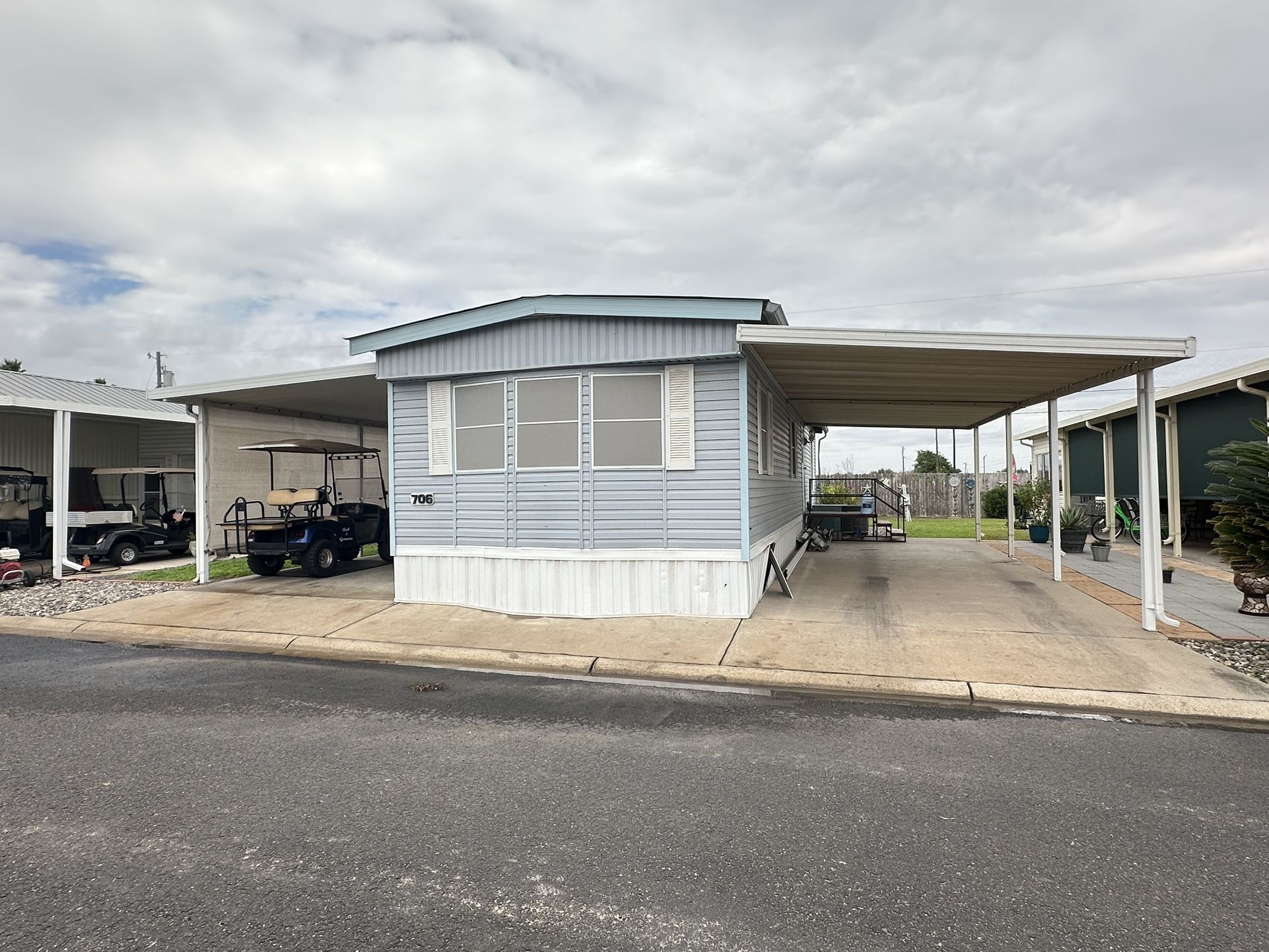 🏡✨ Recently Renovated Glen Oaks Mobile Home for Sale 🌟🚗