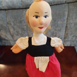 VINTAGE 1960s Kersa German Hand Puppet LITTLE RED RIDING HOOD Handcrafted .  Unfortunately she is missing the scarf around her head, SEE PICTURES.
Fou