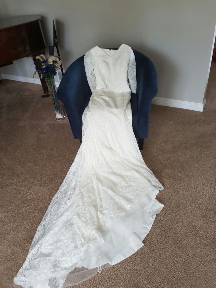 Brand New White Lace Wedding Dress