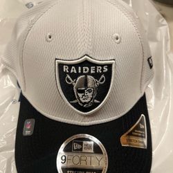 Raiders snapback (brand new)