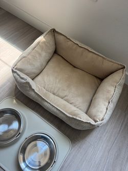 Dog Bed plus accessories