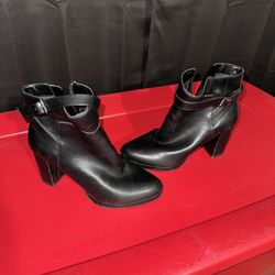 Women’s Black Boots 8.5
