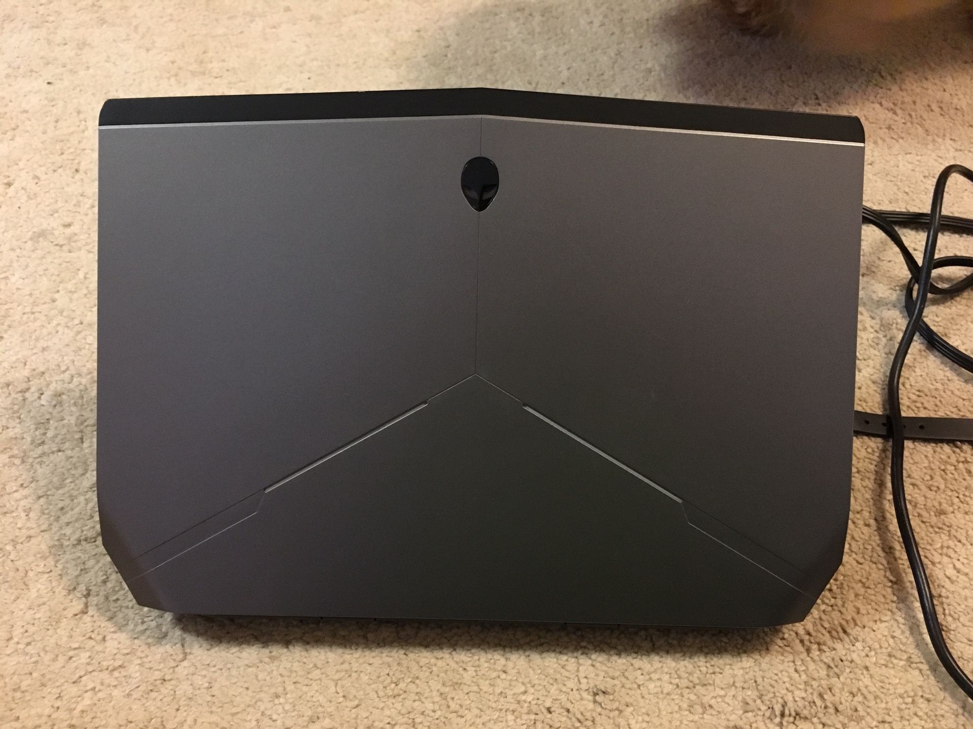 13 inch in Alienware R2 laptop notebook computer