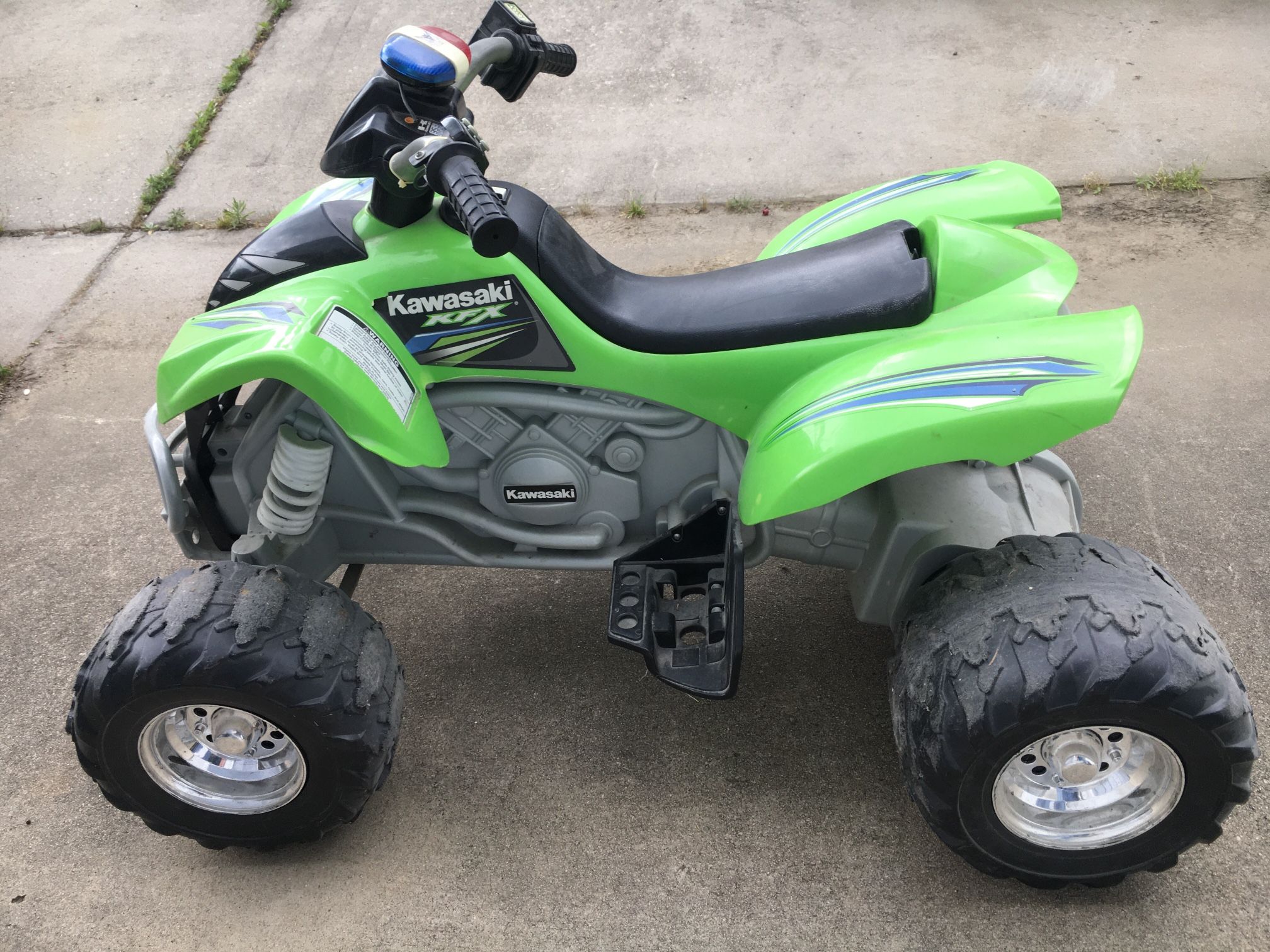 Power Wheels  Kawasaki Green 4 Wheeler 