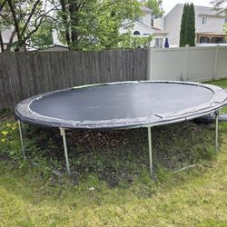 Trampoline 