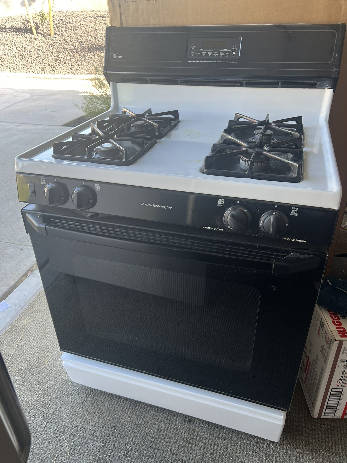 30” GE Gas Range/Stove XL44