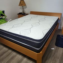 NEW QUEEN PILLOW TOP MATTRESS WITH BOX SPRING ♨️ Bed frame is not available 