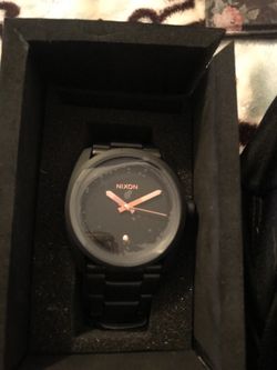 Nixon watch