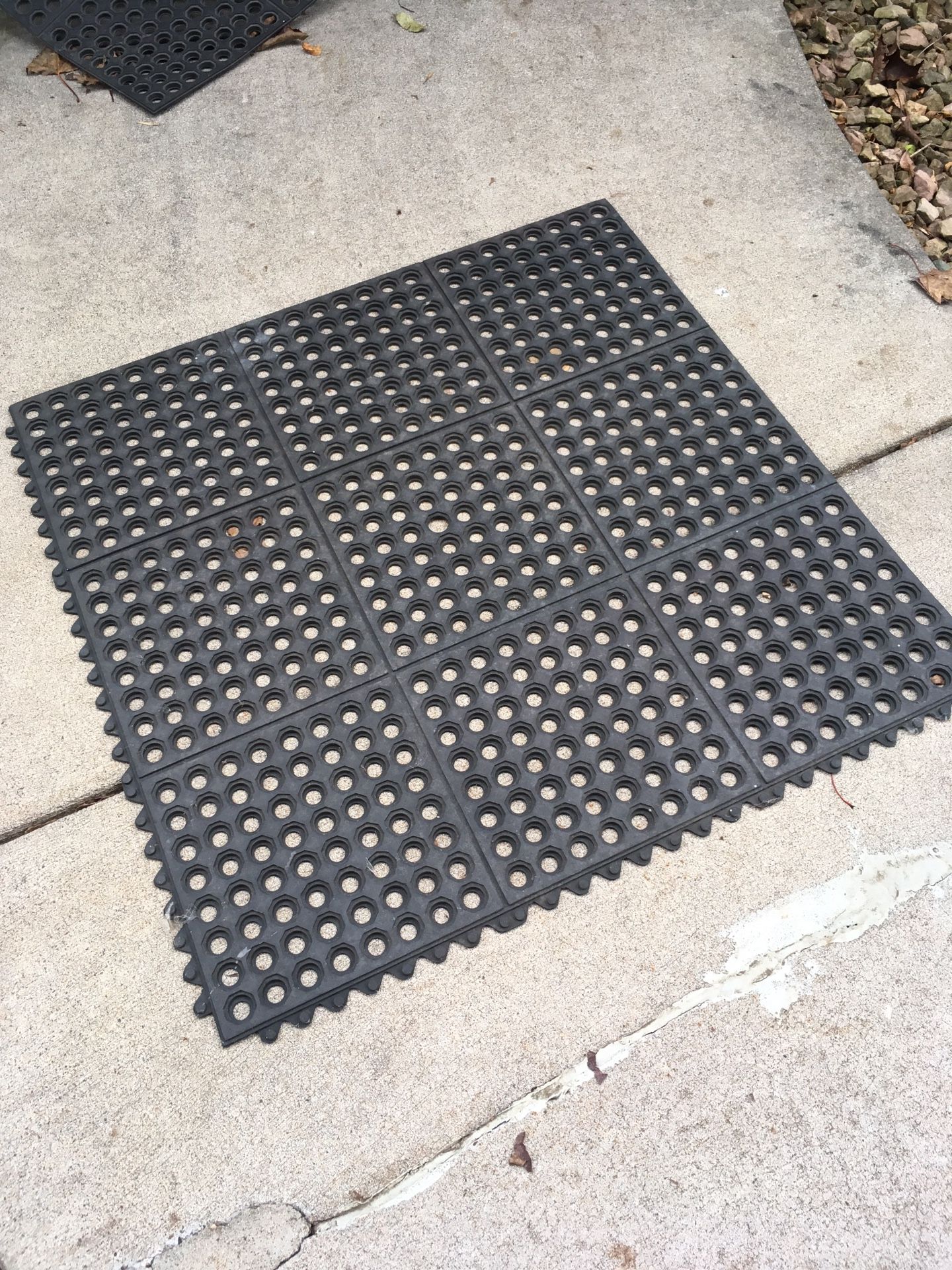 Anti fatigue floor mats, interlocking edges.
